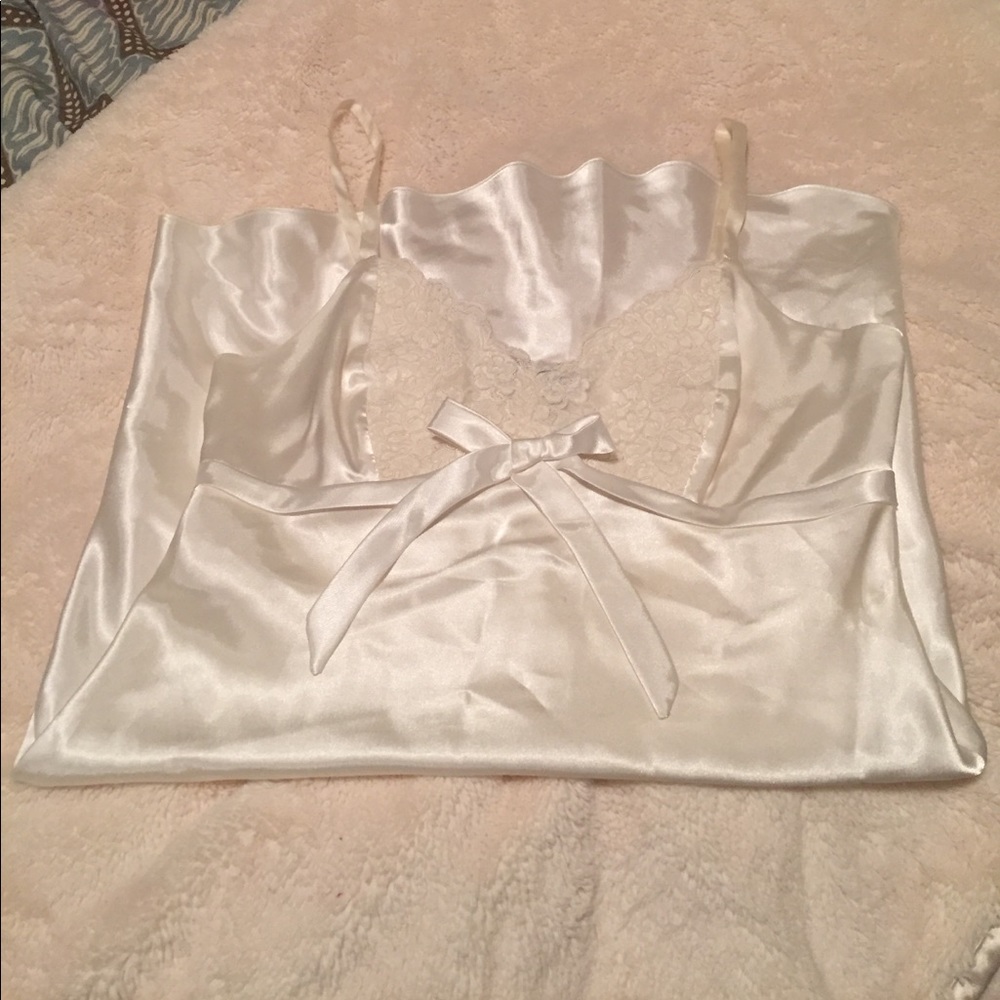 NWOT Jones New York Bridal Slip